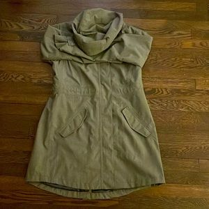 Used Large Athleta Raincoat Unlined